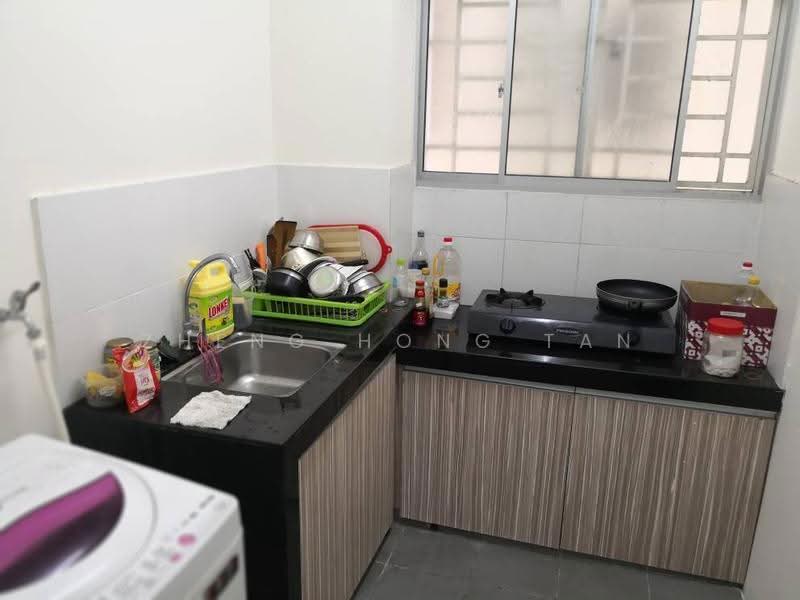 Condominium for Sale at Platinum Lake PV 16 - Zheng Hong Tan - Kitchen - PropertyGuru.com.my