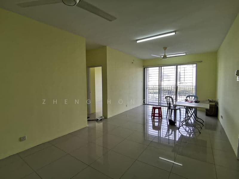 Condominium for Sale at Platinum Lake PV 16 - Zheng Hong Tan - Living Room - PropertyGuru.com.my