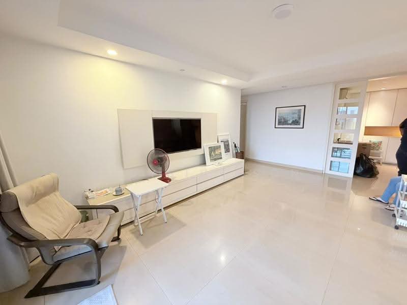 Kondominium untuk Dijual di The Straits View Condominium - Aloysius Son - Living Room - PropertyGuru.com.my