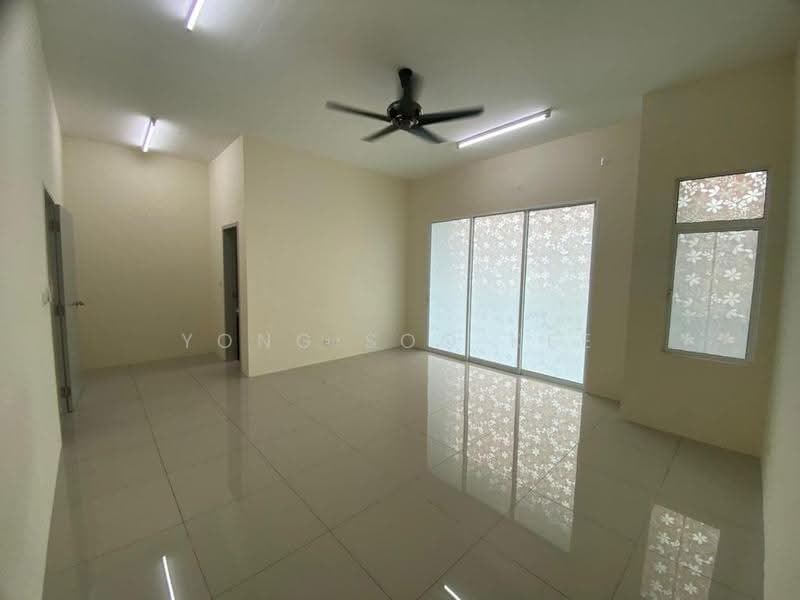 2-storey Terraced House for Rent in Seberang Perai (Penang) - Yong Soo Kee - Living Room - PropertyGuru.com.my
