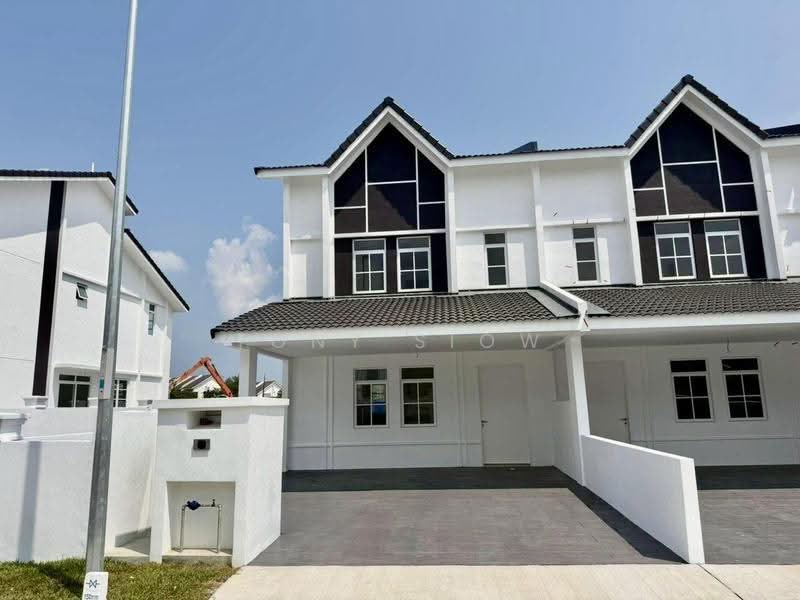2-storey Terraced House for Sale in Anggun (Rawang) - Tony Siow - Exterior - PropertyGuru.com.my