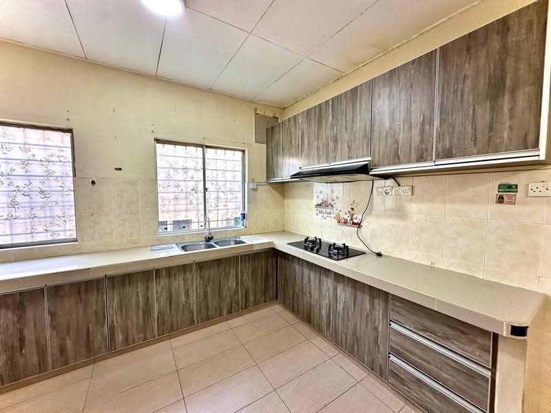 Rumah Teres 2-Tingkat untuk Dijual di Taman Perindustrian Sime Uep (Subang Jaya) - Danial Aiman - Kitchen - PropertyGuru.com.my