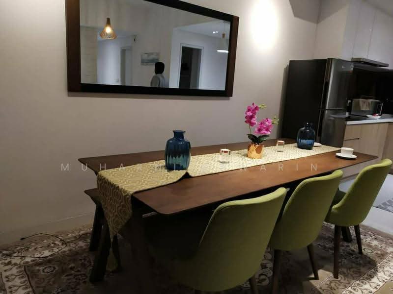 Kediaman Servis untuk Dijual di Radia Residences - muharni sawarin - Dining Room - PropertyGuru.com.my
