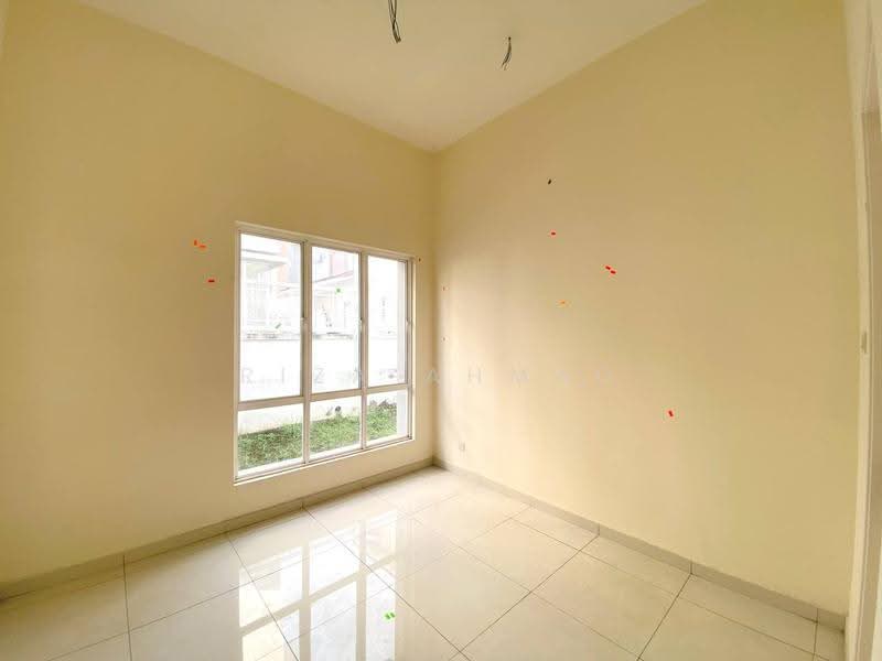 Rumah Berkembar untuk Dijual di D'Kayangan (Shah Alam) - Riza Ahmad - Interior - PropertyGuru.com.my