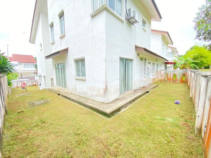 Rumah Berkembar untuk Dijual di Kota Emerald (Rawang) - Jessie Wong - Exterior - PropertyGuru.com.my