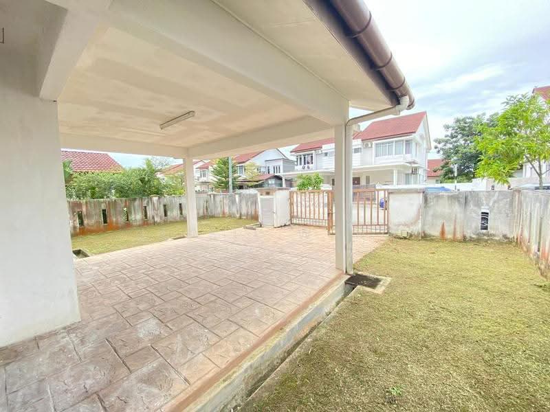 Rumah Berkembar untuk Dijual di Kota Emerald (Rawang) - Jessie Wong - Exterior - PropertyGuru.com.my