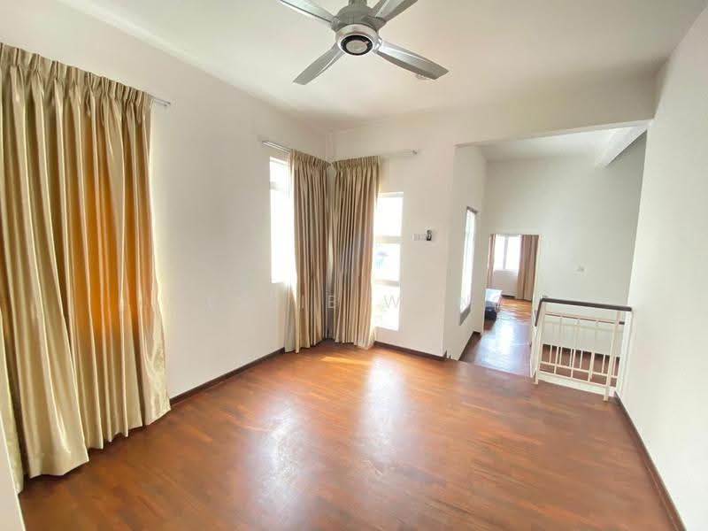 Rumah Berkembar untuk Dijual di Kota Emerald (Rawang) - Jessie Wong - Living Room - PropertyGuru.com.my