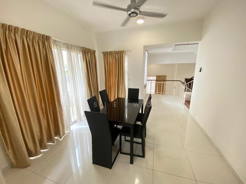 Rumah Berkembar untuk Dijual di Kota Emerald (Rawang) - Jessie Wong - Dining Room - PropertyGuru.com.my