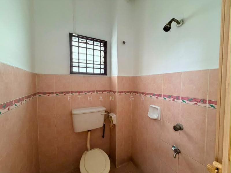 Rumah Teres 2-Tingkat untuk Dijual di Mutiara Rini (Skudai) - Ethan Gan - Bathroom - PropertyGuru.com.my