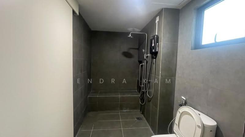Kondominium untuk Disewa di D'Terra Residences - Kendra Kam - Bathroom - PropertyGuru.com.my
