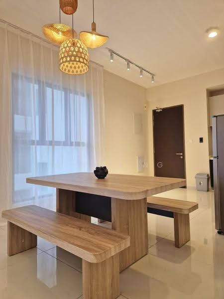 Kondominium untuk Disewa di Kings Bay @ Country Garden Danga Bay - Winnie Ng - Dining Room - PropertyGuru.com.my