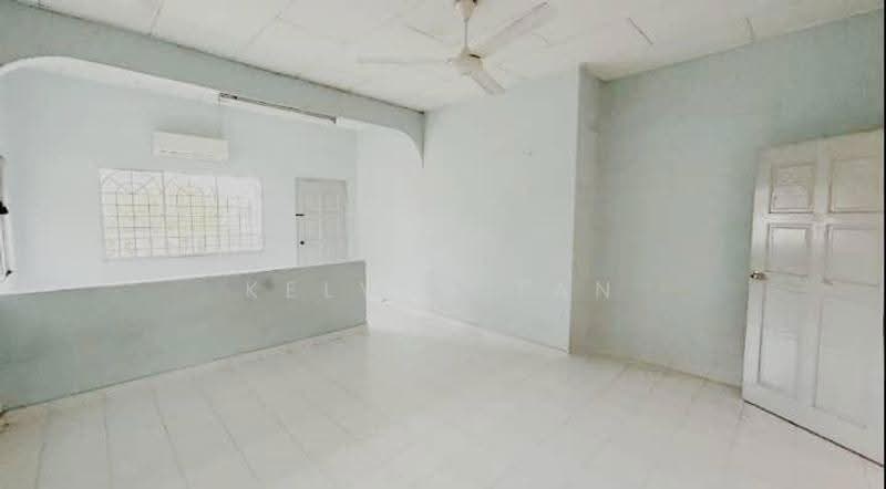 Bungalow House untuk Dijual di Taman Kepong (Kepong) - Kelven Tan - Living Room - PropertyGuru.com.my