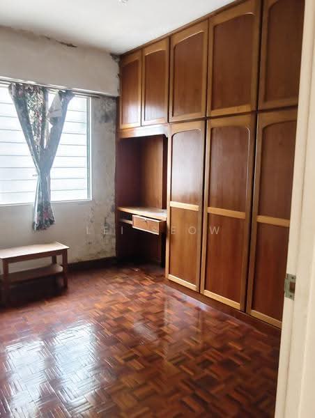 Pangsapuri untuk Dijual di Taman Seri Damai (B) - Lei Seow - Bedroom - PropertyGuru.com.my