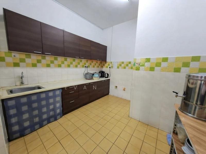 Rumah Teres 2-Tingkat untuk Disewa di Bandar Puteri Puchong (Puchong) - Evan Goh - Kitchen - PropertyGuru.com.my