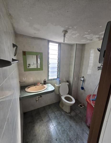 Rumah Teres 2-Tingkat untuk Dijual di Taman Bukit Maluri (Kepong) - Mandy Liew - Bathroom - PropertyGuru.com.my