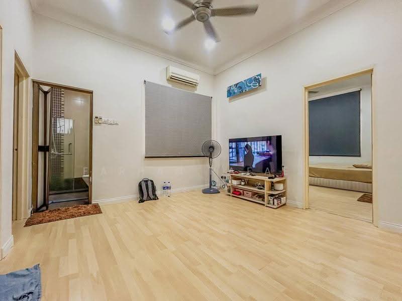 Rumah Teres 2-Tingkat untuk Dijual di Kajang (Selangor) - Farhan Rafael - Living Room - PropertyGuru.com.my