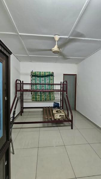 Rumah Teres 2-Tingkat untuk Dijual di Taman Mawar (Layang Layang) - Daniel Yong - Bedroom - PropertyGuru.com.my