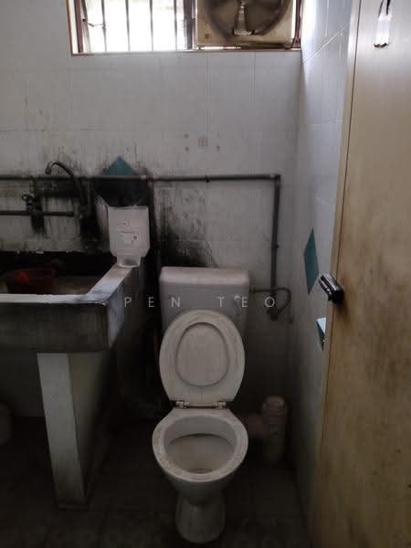 Factory for Rent in Jelutong (Penang) - Pen Teo - Bathroom - PropertyGuru.com.my