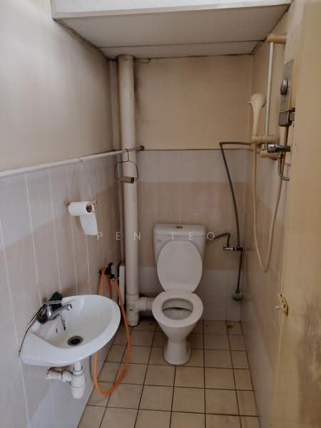 Factory for Rent in Jelutong (Penang) - Pen Teo - Bathroom - PropertyGuru.com.my