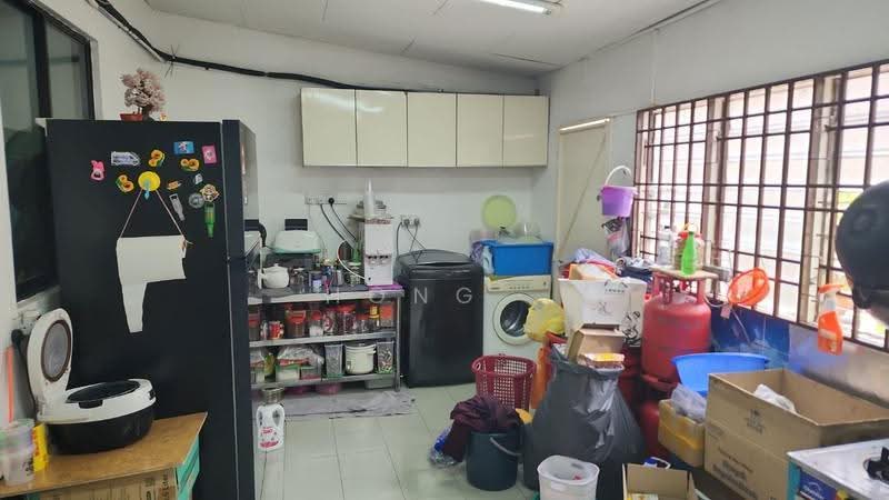 Rumah Teres untuk Dijual di Island Glades (Jelutong) - Hong . - Kitchen - PropertyGuru.com.my