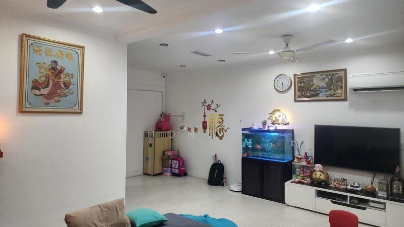 Rumah Teres untuk Dijual di Island Glades (Jelutong) - Hong . - Living Room - PropertyGuru.com.my