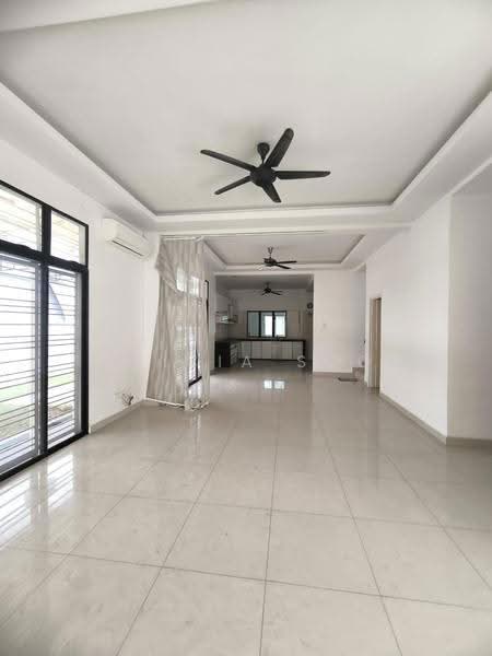 Bungalow House untuk Dijual di Seksyen 4 (Kota Damansara) - Alicia Soo - Living Room - PropertyGuru.com.my