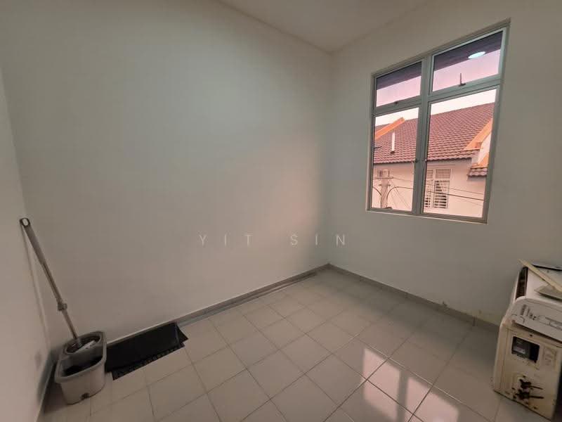 Rumah Bandar untuk Disewa di Kelapa Sawit (Kulai) - Yit Sin - Interior - PropertyGuru.com.my