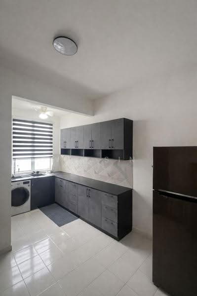 Rumah Bandar untuk Disewa di Kelapa Sawit (Kulai) - Yit Sin - Kitchen - PropertyGuru.com.my