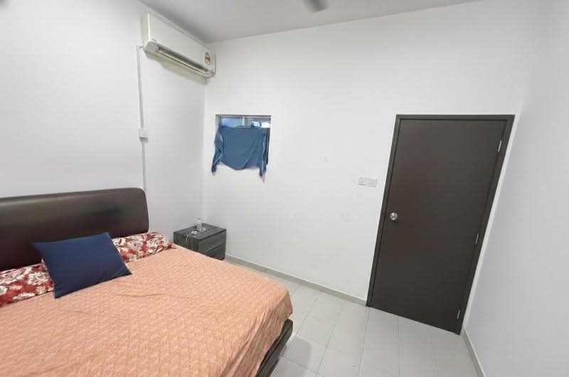 Rumah Bandar untuk Disewa di Kelapa Sawit (Kulai) - Yit Sin - Bedroom - PropertyGuru.com.my