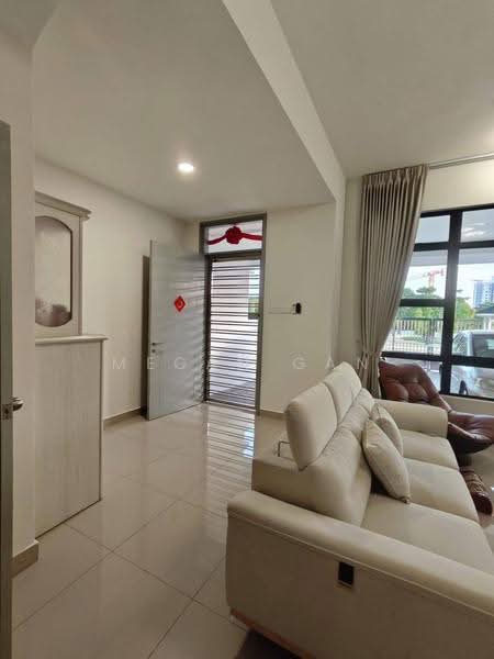 Rumah Teres untuk Dijual di Taman Ponderosa (Johor Bahru) - Megan Gan - Living Room - PropertyGuru.com.my