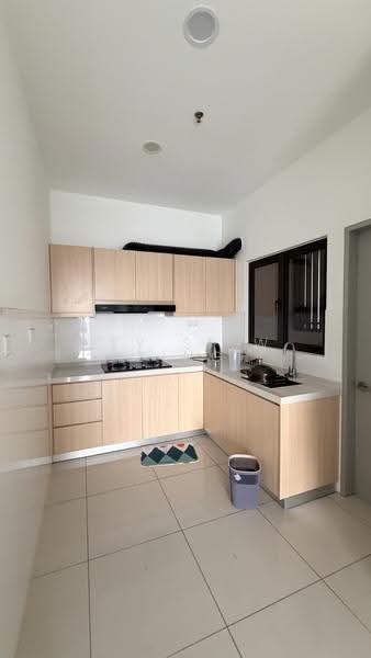 Kediaman Servis untuk Disewa di Ten Kinrara - Tey Siew Zing - Kitchen - PropertyGuru.com.my