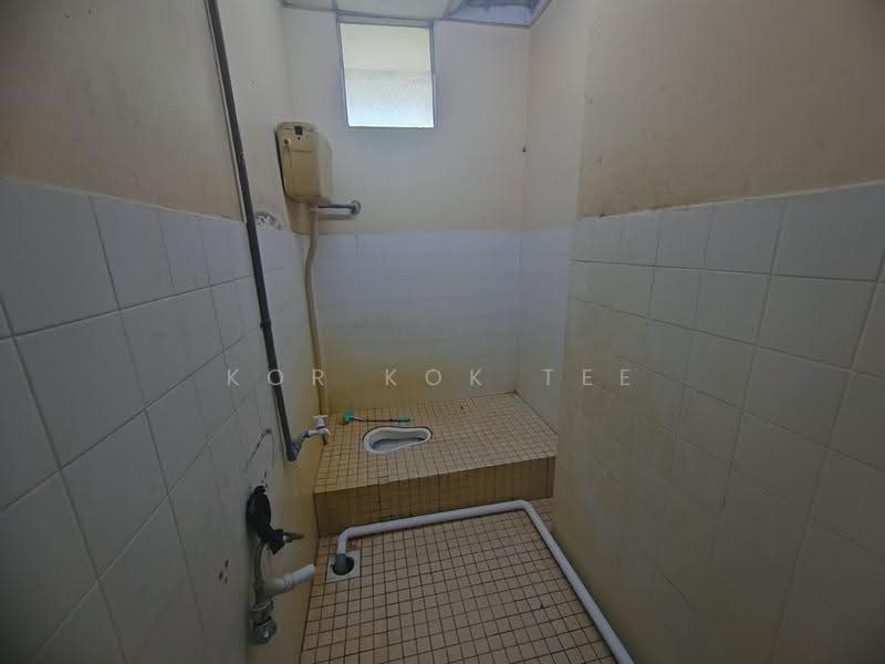 Pejabat untuk Disewa di Ampang Jaya (Ampang) - Kor Kok Tee - Bathroom - PropertyGuru.com.my