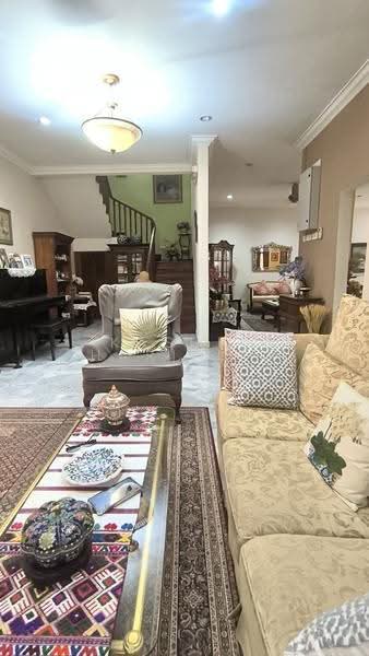 Rumah Berkembar untuk Dijual di Ampang Jaya (Ampang) - Kashfi Sharifuddin - Living Room - PropertyGuru.com.my