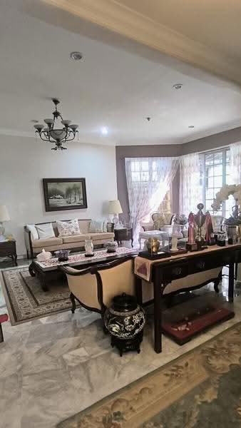 Rumah Berkembar untuk Dijual di Ampang Jaya (Ampang) - Kashfi Sharifuddin - Living Room - PropertyGuru.com.my