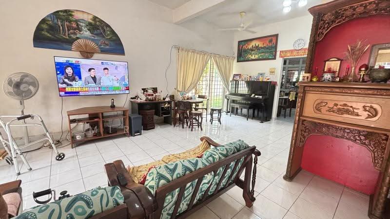 2-storey Terraced House for Sale in Shah Alam (Selangor) - Miriam Tsang - Living Room - PropertyGuru.com.my