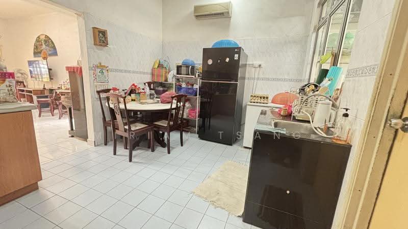 2-storey Terraced House for Sale in Shah Alam (Selangor) - Miriam Tsang - Kitchen - PropertyGuru.com.my