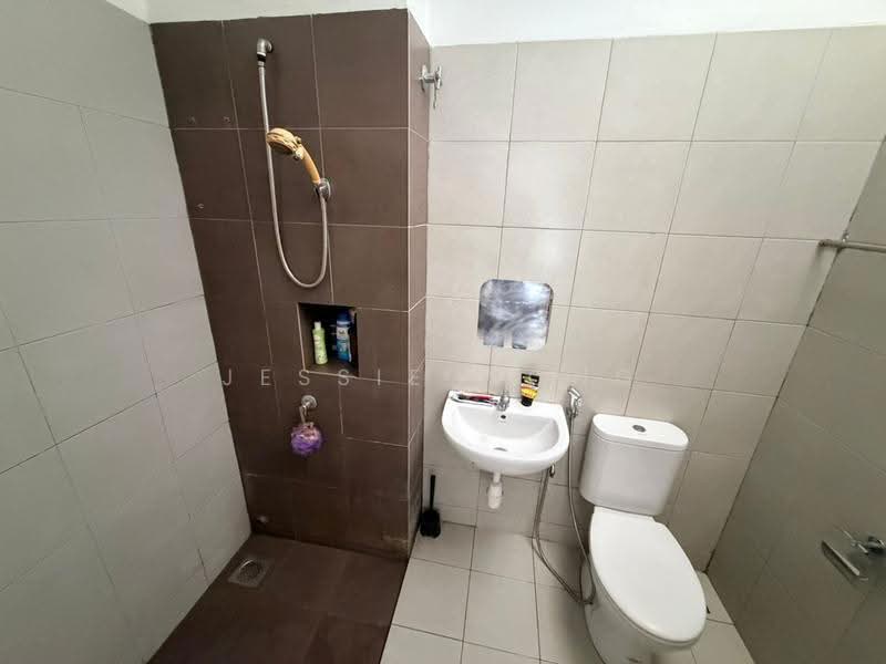 2-storey Terraced House for Sale in Bandar Tasik Puteri (Rawang) - Jessie Wong - Bathroom - PropertyGuru.com.my