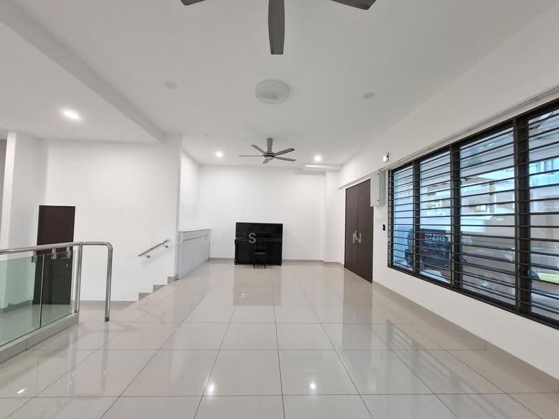 Rumah Teres 2-Tingkat untuk Dijual di Bandar Damai Perdana (Cheras) - Louis Wong - Living Room - PropertyGuru.com.my
