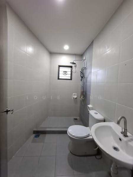 Rumah Teres 2-Tingkat untuk Dijual di Bandar Damai Perdana (Cheras) - Louis Wong - Bathroom - PropertyGuru.com.my