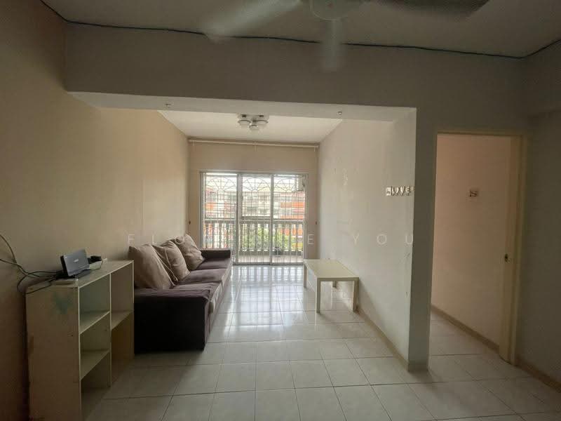 Pangsapuri untuk Disewa di Sri Camellia - Florence You - Living Room - PropertyGuru.com.my