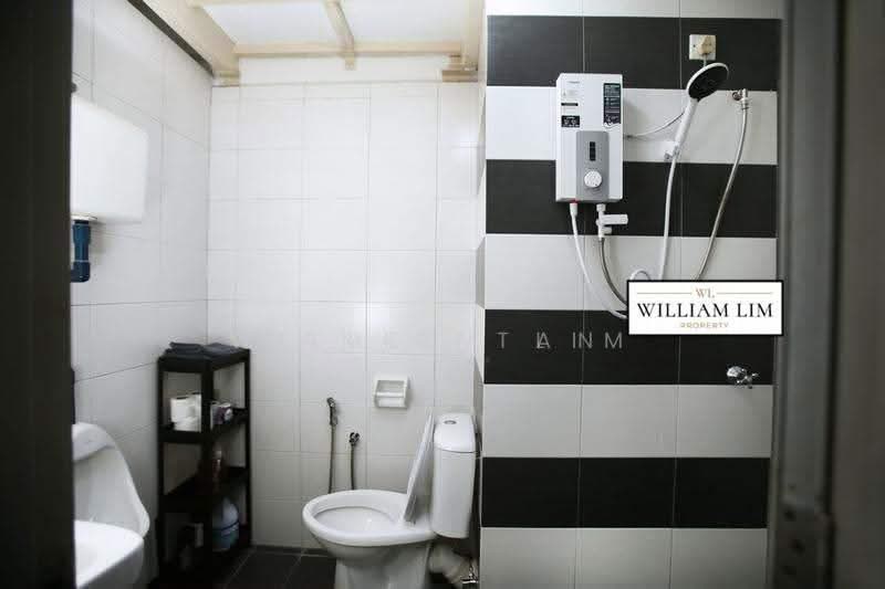 Office for Rent in Taman Bukit Jambul (Bukit Jambul) - William Lim - Bathroom - PropertyGuru.com.my