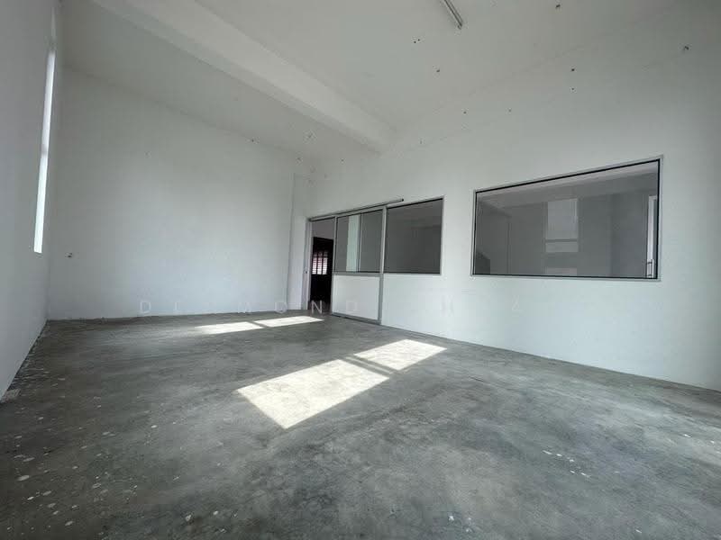 Gudang untuk Disewa di Taman Iks Simpang Ampat (Simpang Ampat) - Desmond Chuah - Interior - PropertyGuru.com.my