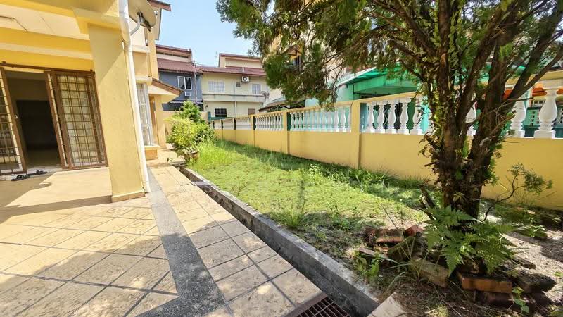 2-storey Terraced House for Sale in Taman Putra Prima (Puchong) - Jason Chin - Exterior - PropertyGuru.com.my