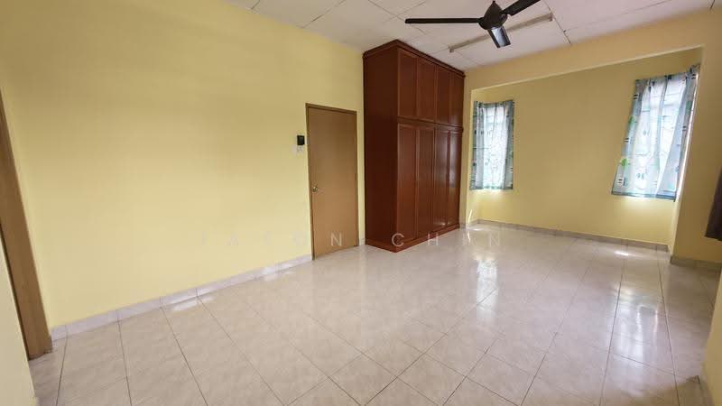 2-storey Terraced House for Sale in Taman Putra Prima (Puchong) - Jason Chin - Bedroom - PropertyGuru.com.my