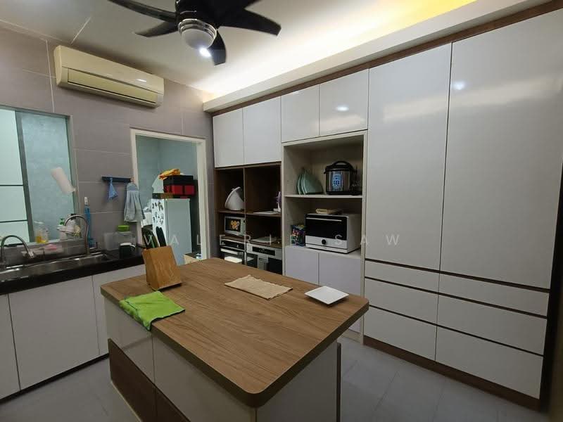 Rumah Berkembar untuk Dijual di Taman Setia Indah (Tebrau) - Valerie Saw - Kitchen - PropertyGuru.com.my