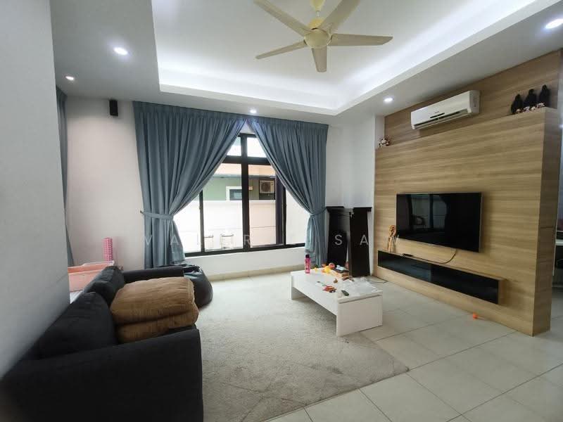 Rumah Berkembar untuk Dijual di Taman Setia Indah (Tebrau) - Valerie Saw - Living Room - PropertyGuru.com.my