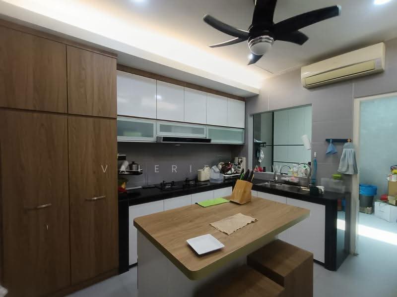 Rumah Berkembar untuk Dijual di Taman Setia Indah (Tebrau) - Valerie Saw - Kitchen - PropertyGuru.com.my