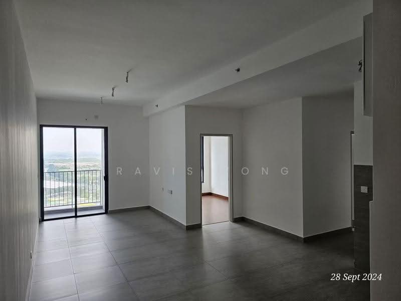 Kediaman Servis untuk Dijual di SUNSURIA FORUM SERVICED APARTMENT - Travis Wong - Living Room - PropertyGuru.com.my