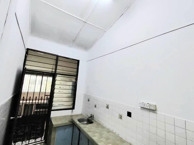 Rumah Teres 1-Tingkat untuk Dijual di Tasek Mutiara (Ipoh) - Sam . - Kitchen - PropertyGuru.com.my