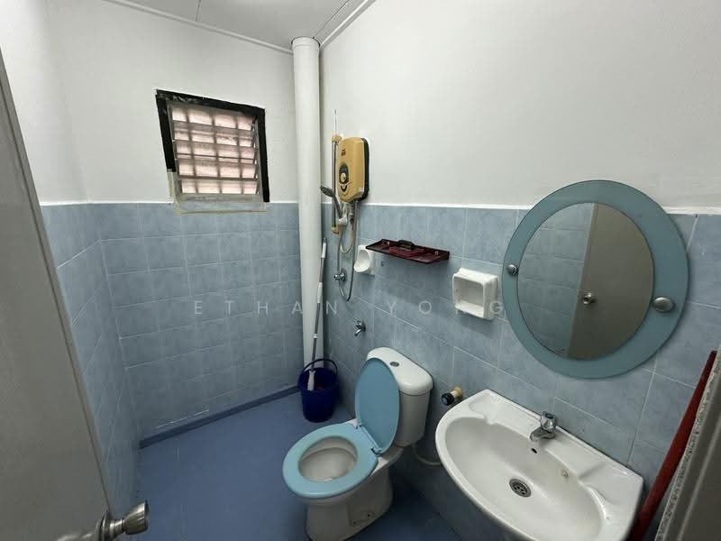 Apartment for Sale at Pangsapuri Mawar - Ethan Yong - Bathroom - PropertyGuru.com.my